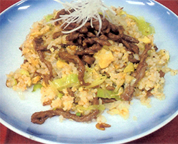 牛肉レタスチャーハン